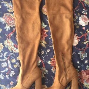 Tan Over-the-Knee Women's Boots Aldo Size 6,5